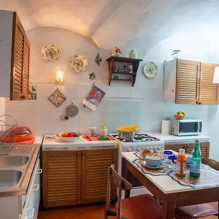La Casa Nel Cuore Di Sanremo, Historic Center - Happy